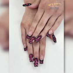 D’Luxe Nail Spa - Acrylics full sets and designs