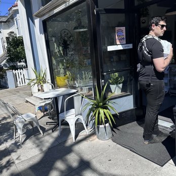 Noe Cafe - Coffee Roasteries Near Me - San Francisco, California Noe Cafe - Coffee Roasteries Near Me - San Francisco, California