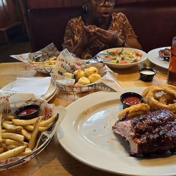 JIM ‘N NICK’S BAR-B-Q - Updated January 2026 - 126 Photos & 129 Reviews ...