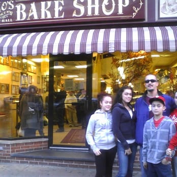 Carlo's Bakery - Bakeries Near Me - Hoboken, New Jersey