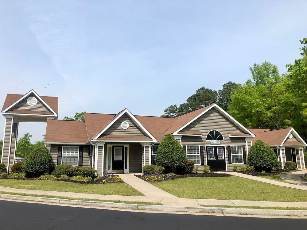 FLATS AT 1500 Updated August 2024 27 Photos 1500 Brandon Glen Way