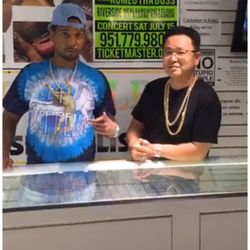 King's Jewelry - Juel Santana was here!