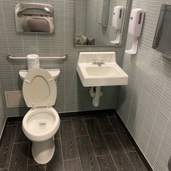 Mount Sinai Doctors - West 8th Street - Patient bathroom