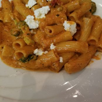 Salute - Italian Near Me - Hartford, Connecticut Salute - Italian Near Me - Hartford, Connecticut