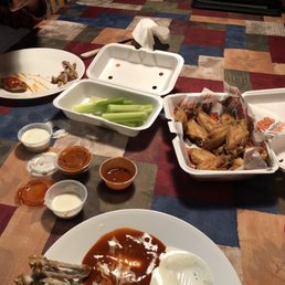 20 wings, celery sticks, ranch dressing and 911 hot  sauce