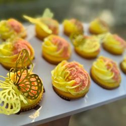 Sweet Kravings Cupcakery - Strawberry Lemonade Cupcakes