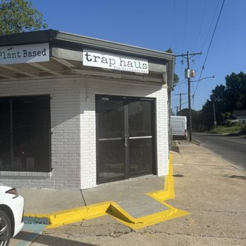 Trap Haus Wellness Bar - Entrance - Juice Bars & Smoothies Near Me - Baton Rouge, Louisiana Trap Haus Wellness Bar - Entrance - Juice Bars & Smoothies Near Me - Baton Rouge, Louisiana