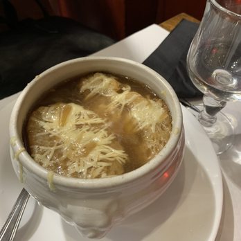 La Maison Blanche - French onion soup - French Near Me - Paris, 75 La Maison Blanche - French onion soup - French Near Me - Paris, 75