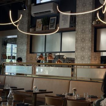George & Gather - Ambiance - American Near Me - Chandler, Arizona