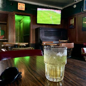 Socal's Tavern - Dive Bars Near Me - Sacramento, California Socal's Tavern - Dive Bars Near Me - Sacramento, California