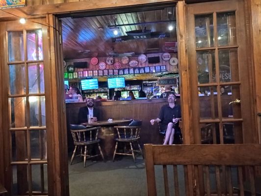 Gene's Haufbrau by null