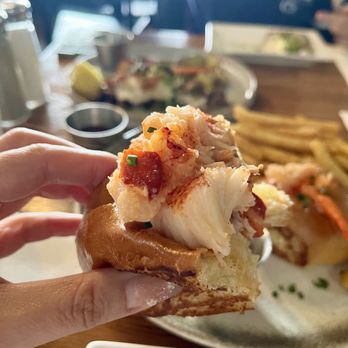 Hook & Anchor - Seafood Near Me - Costa Mesa, California