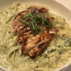 J & A Lounge - Pesto pasta