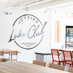 Jetties Waterfront Kitchen + Drink