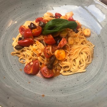 Pizzeria Hellweger's - Tagliolini "Pirata" - Italian Near Me - Merano, BZ