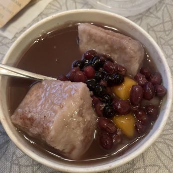 Meet Fresh - Hot Red Bean Soup #B - Desserts Near Me - Cupertino, California Meet Fresh - Hot Red Bean Soup #B - Desserts Near Me - Cupertino, California
