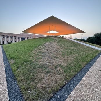 Twilight Epiphany Skyspace by James Turrell - Venues & Event Spaces Near Me - Houston, Texas Twilight Epiphany Skyspace by James Turrell - Venues & Event Spaces Near Me - Houston, Texas