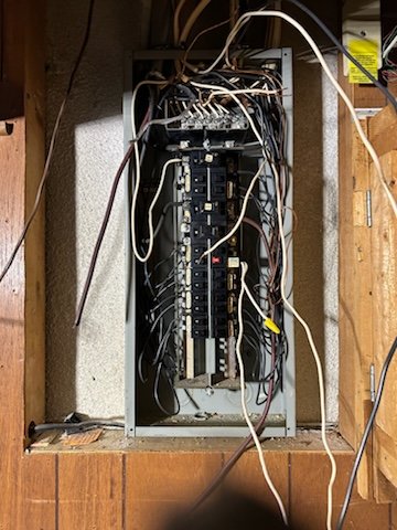 Slide of Gus The Handyman