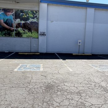 Petco - Signage of both spots (left not adequately marked - where I parked, right was adequately marked) - Pet Stores Near Me - Seattle, Washington Petco - Signage of both spots (left not adequately marked - where I parked, right was adequately marked) - Pet Stores Near Me - Seattle, Washington