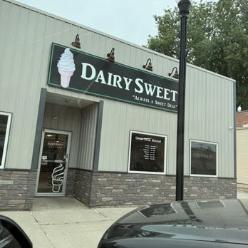 Dairy Sweet - Outside - Sandwiches Near Me - Dunlap, Iowa