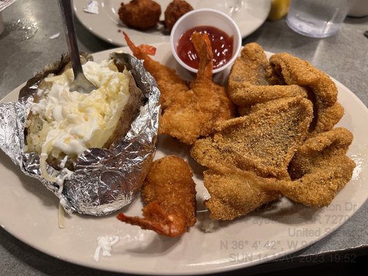 Catfish Hole Fayetteville by null