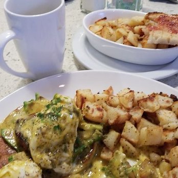 Beach Plum Kitchen - Eggs Benedict California style - New American Near Me - Carlsbad, California