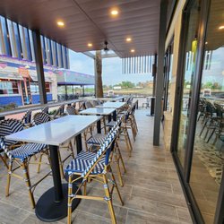 Bar Lago