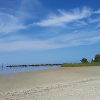 Fort Island Trail Beach - Beaches Near Me - Crystal River, Florida