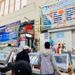 Mercado de Comida de Xochimilco - Seafood stand