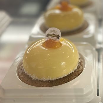 Sweetland Cake & Tea - Patisserie/Cake Shop Near Me - Winter Garden, Florida