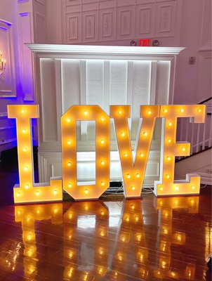 The Hamilton Manor by null