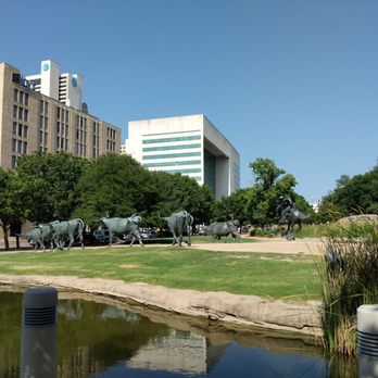 Pioneer Plaza Cattle Drive - Local Flavor Near Me - Dallas, Texas Pioneer Plaza Cattle Drive - Local Flavor Near Me - Dallas, Texas