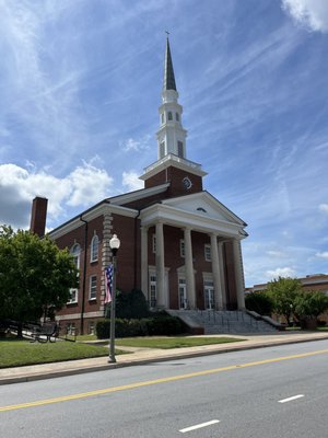 First Baptist Church, 200 N Limestone St, Gaffney, SC 29340