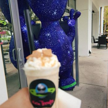Alien Treats - Alien greets you at front entrance - Candy Stores Near Me - Orlando, Florida Alien Treats - Alien greets you at front entrance - Candy Stores Near Me - Orlando, Florida