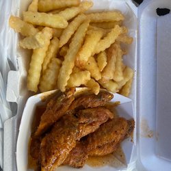 Touchdown Wings - 6pc wings and fries