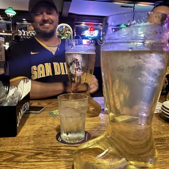 Gluek's Restaurant & Bar - Boots of cider and Pilsner - Music Venues Near Me - Minneapolis, Minnesota