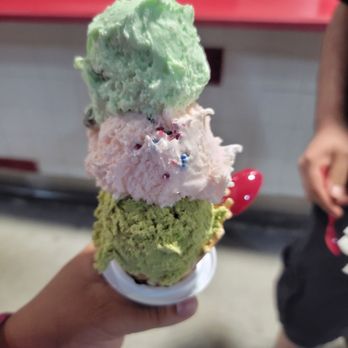 Bruster's Real Ice Cream - Ice Cream & Frozen Yogurt Near Me - Artesia, California Bruster's Real Ice Cream - Ice Cream & Frozen Yogurt Near Me - Artesia, California