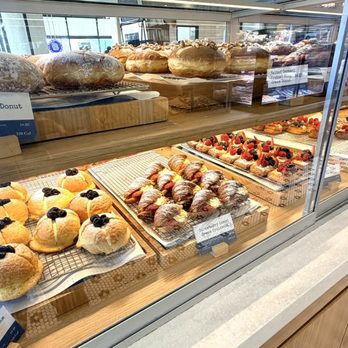 Paris Baguette - Various pastries - Bakeries Near Me - Temecula, California Paris Baguette - Various pastries - Bakeries Near Me - Temecula, California