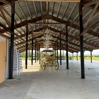 Ninetynine South Vineyards - Wine Tasting Room Near Me - Surrey, British Columbia Ninetynine South Vineyards - Wine Tasting Room Near Me - Surrey, British Columbia