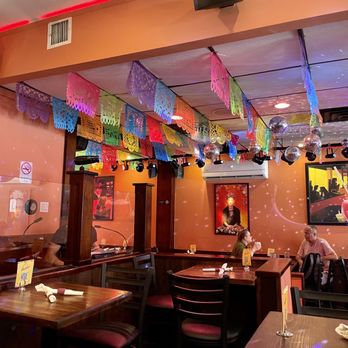 Arriba Arriba Midtown - Ambiance - Tacos Near Me - New York, New York Arriba Arriba Midtown - Ambiance - Tacos Near Me - New York, New York