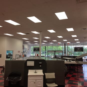 Lafayette Laundromat - Clean! - Laundromat Near Me - Detroit, Michigan