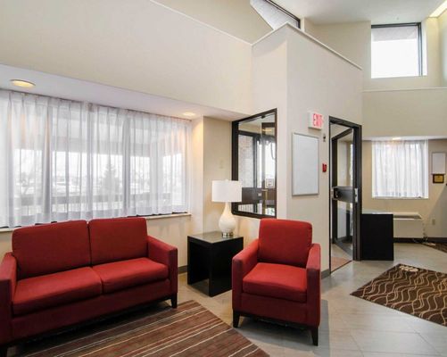 Comfort Inn 23 Photos Hotels 2155 Northridge Dr Saskatoon