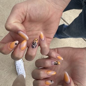 Luxy Nails & Lashes - Eyelash Service Near Me - Chicago, Illinois Luxy Nails & Lashes - Eyelash Service Near Me - Chicago, Illinois