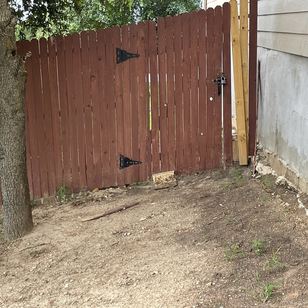 Advanced Foundation Repair - Fence left damaged after lift - Plumbing Near Me - Dallas, Texas Advanced Foundation Repair - Fence left damaged after lift - Plumbing Near Me - Dallas, Texas