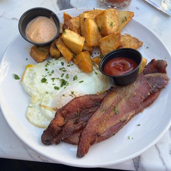 Rusteak - Call Me Basic - New American Near Me - Orlando, Florida