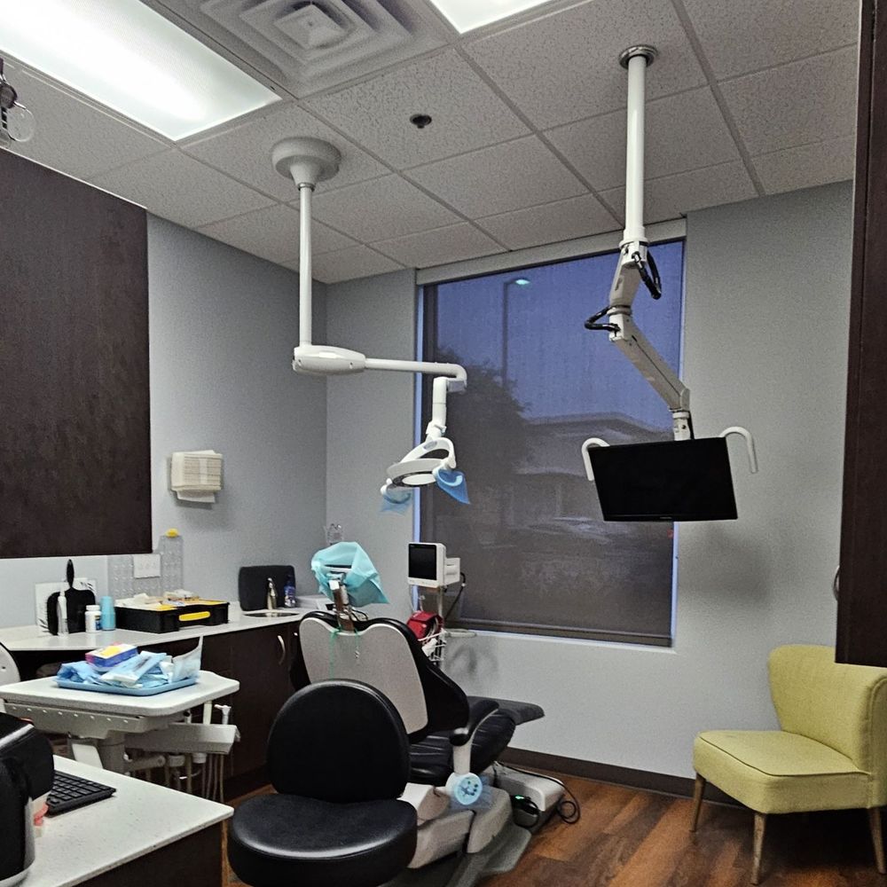 Texas Periodontists - Exam room - Periodontists Near Me - Austin, Texas Texas Periodontists - Exam room - Periodontists Near Me - Austin, Texas