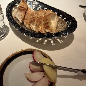 Chez Fifi - Bread and butter - French Near Me - New York, New York