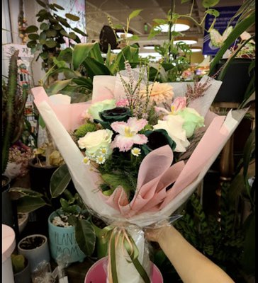Floral arrangements - Same day flower delivery. Call or text us today to place your Holiday floral arrangements. We offer a wide
selection of flower designs no matter the occasion. Whether its an anniversary gift, birthday ,
wedding day flowers or sympathy flowers Floral arrangements - Same day flower delivery. Call or text us today to place your Holiday floral arrangements. We offer a wide
selection of flower designs no matter the occasion. Whether its an anniversary gift, birthday ,
wedding day flowers or sympathy flowers