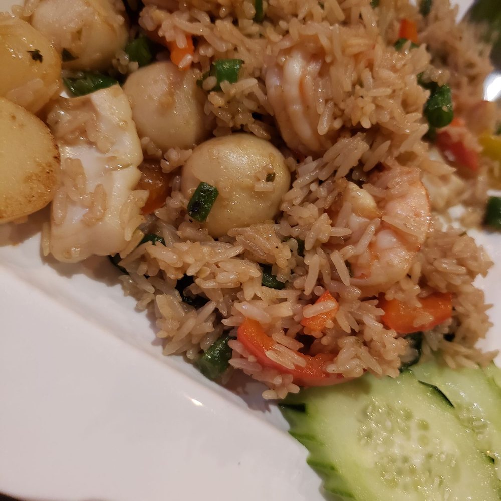 Ros Niyom Thai - Seafood fried rice - Thai Near Me - Round Rock, Texas Ros Niyom Thai - Seafood fried rice - Thai Near Me - Round Rock, Texas