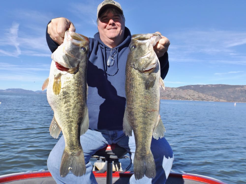 Bassin With Bob Fishing Guide Service Logo